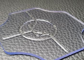 Taktiler UV Druck auf CNC gefrästem Grundträger